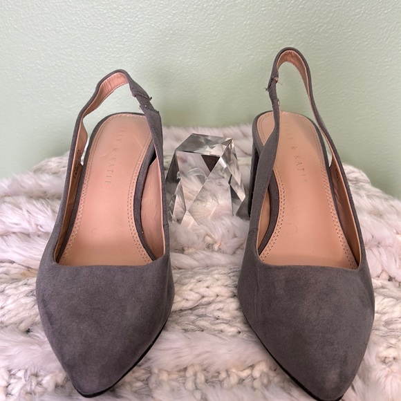 Kelly & Katie Gray Slingback Block Heels - Picture 2 of 12